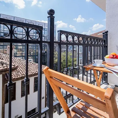 Comfy Luxury Center *