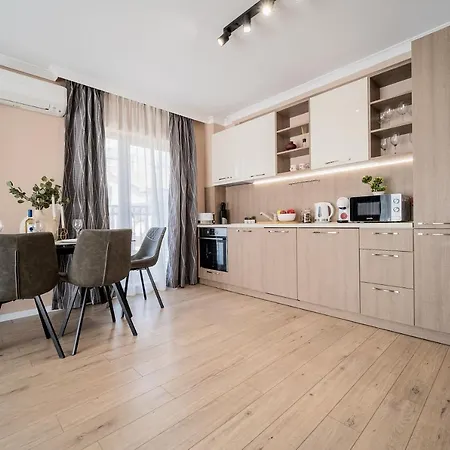 Comfy Luxury Center Varna